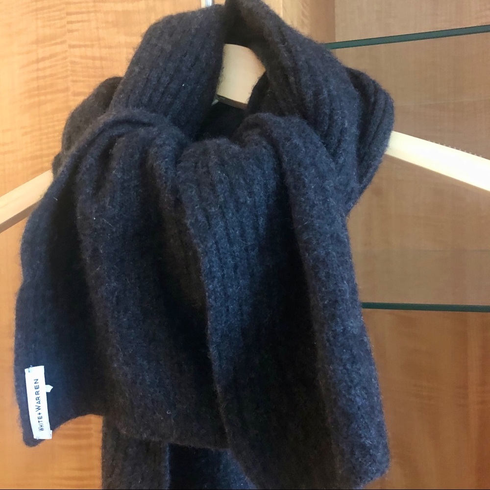 White + Warren Cashmere Oversized Ribbed Scarf